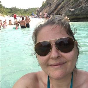 Meet your Posher, Giuseppina